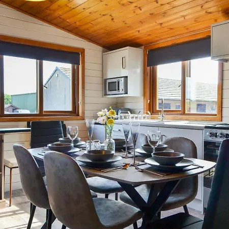 Pinelodge Camerton (Cumbria)